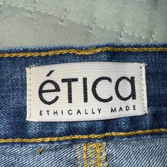 Etica Classic Stanton relaxed fit wide leg Blue Jeans. NWT size 28. - Picture 9 of 14